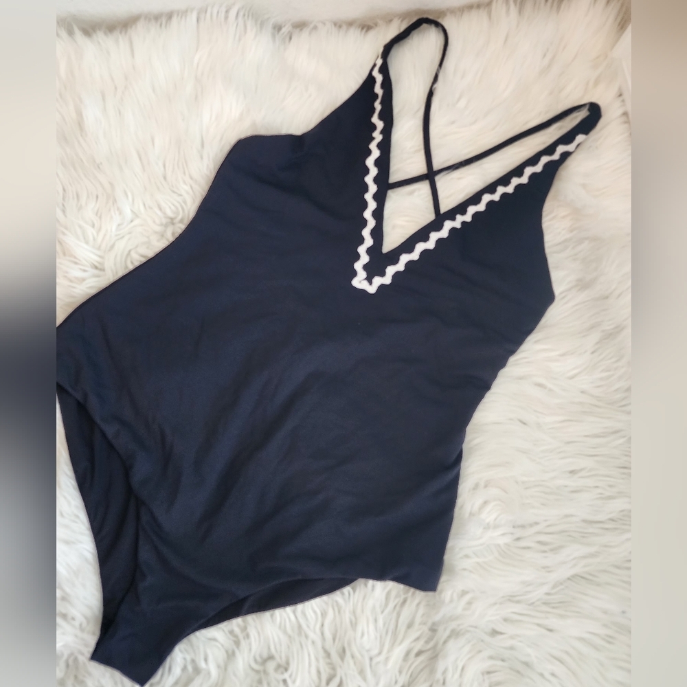 MARYSIA SWIM MAILLOT ONE PIECE SWIMSUIT BLACK CRISSCROSS BACK STRAPS SIZE SMALL